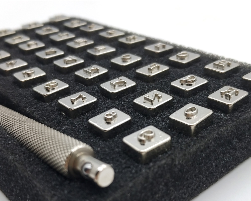 Metal Stamps Set Stamping Die  - огляд і ціна Leather Stamp Set