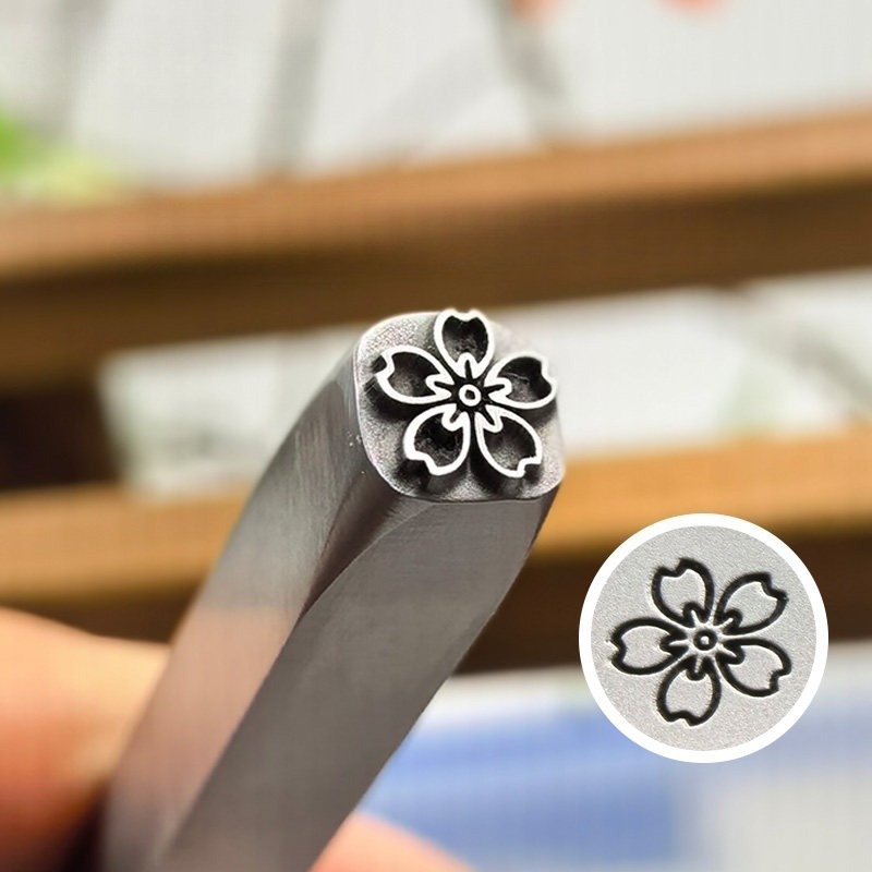 5/7mm Flower Pattern Metal Sta - огляд і ціна Leatherwork Flowers